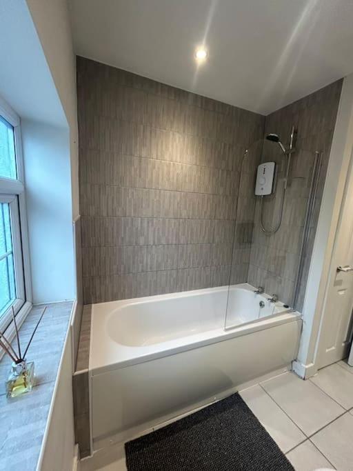 Luxury Countryside Stay - Waters Upton, 特尔福德 外观 照片