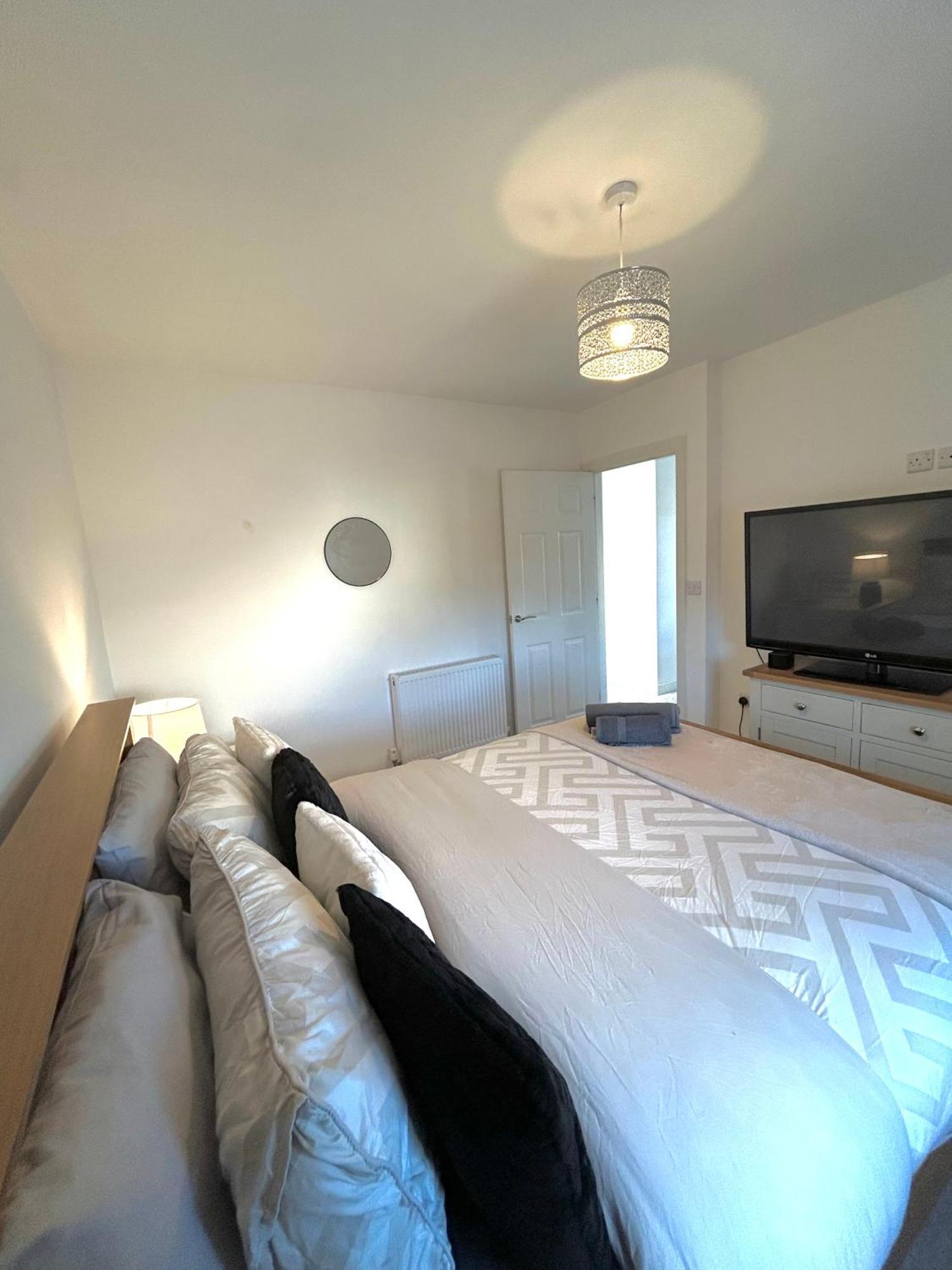 Luxury Countryside Stay - Waters Upton, 特尔福德 外观 照片